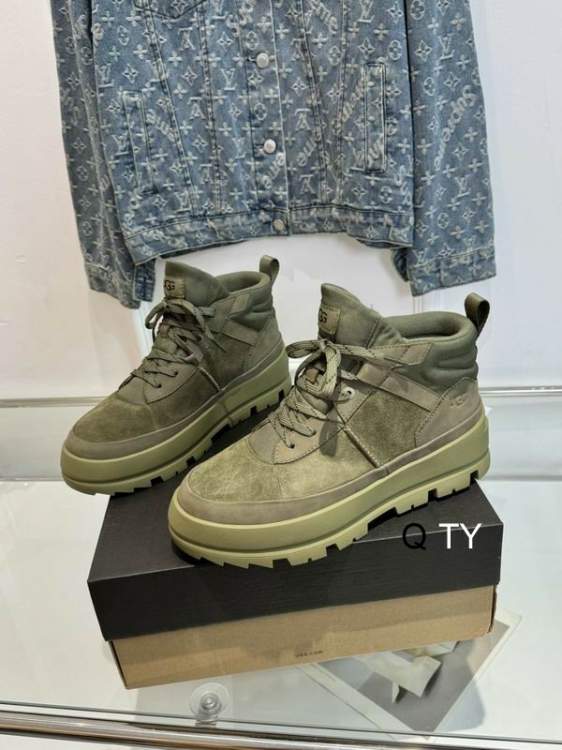 Picture of UGG Shoes _SKUUGGsz35-40TY110319893